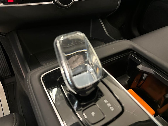 Volvo XC90 15 of 23