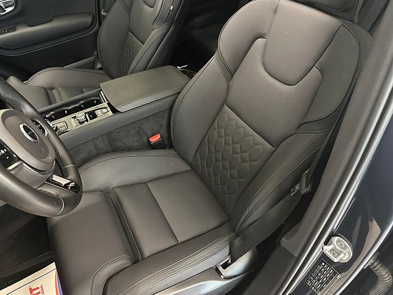Volvo XC90 9 of 23