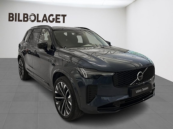 Volvo XC90 4 of 23