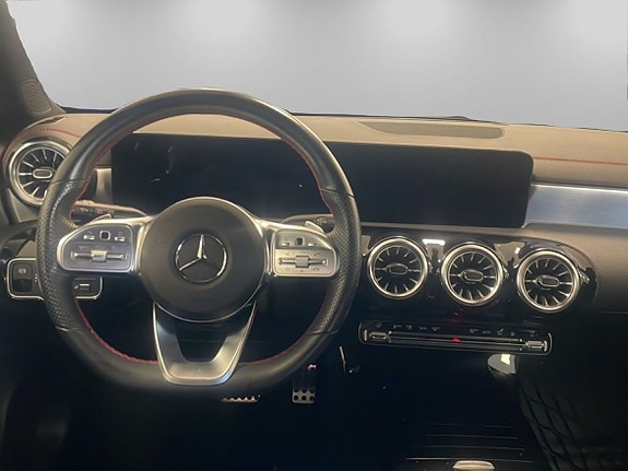 Mercedes-Benz CLA200 5 of 5