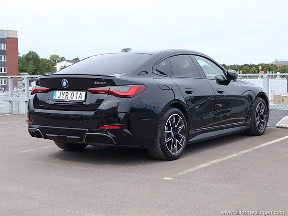 BMW i4 4 of 5