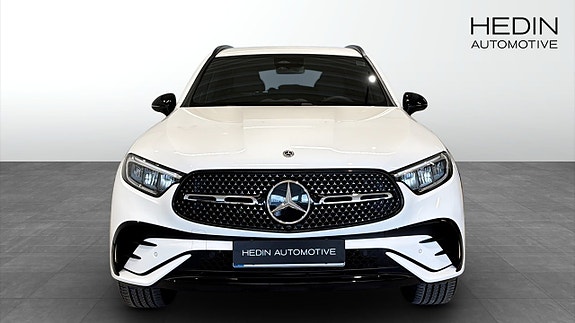 Mercedes-Benz GLC300 e 3 of 5