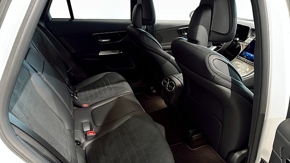 Mercedes-Benz GLC300 e 8 of 12