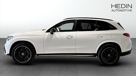 Mercedes-Benz GLC300 e 2 of 5