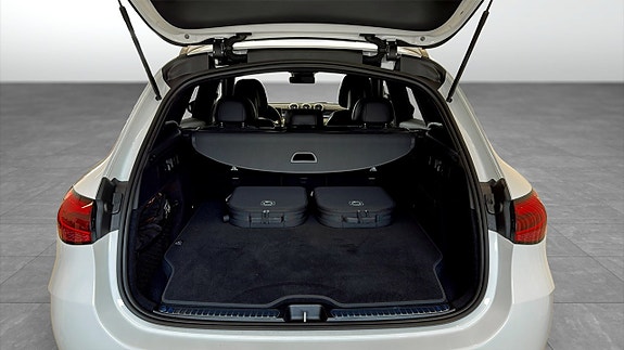 Mercedes-Benz GLC300 e 11 of 12
