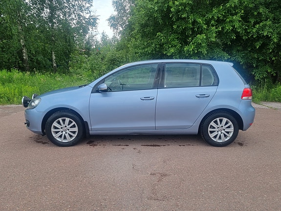Volkswagen Golf VI 2 of 4
