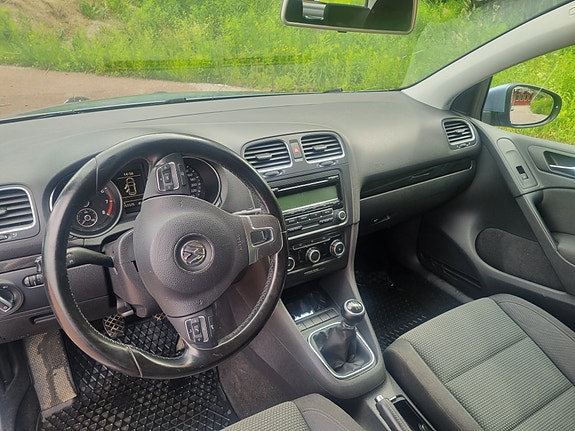 Volkswagen Golf VI 3 of 4
