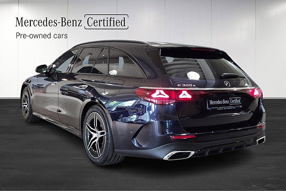 Mercedes-Benz E300 e 3 of 11