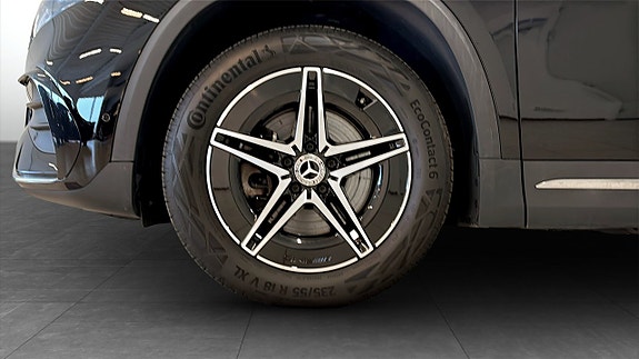 Mercedes-Benz EQA300 9 of 12