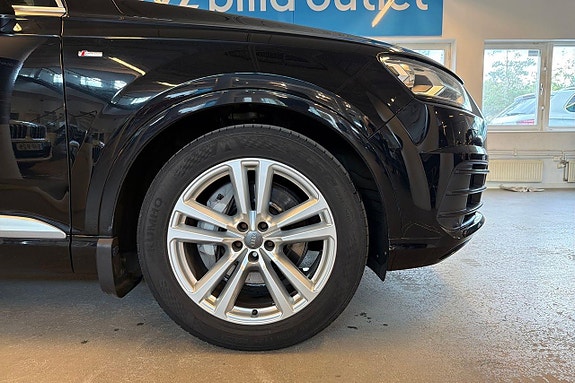 Audi Q7 22 of 24