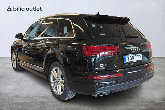 Audi Q7 3 of 24