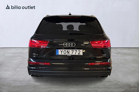 Audi Q7 4 of 24