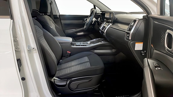 Kia Sorento 3 of 26