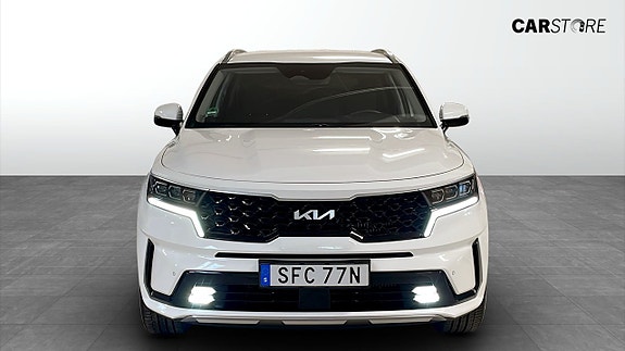 Kia Sorento 8 of 26