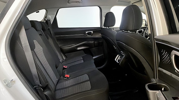 Kia Sorento 5 of 26