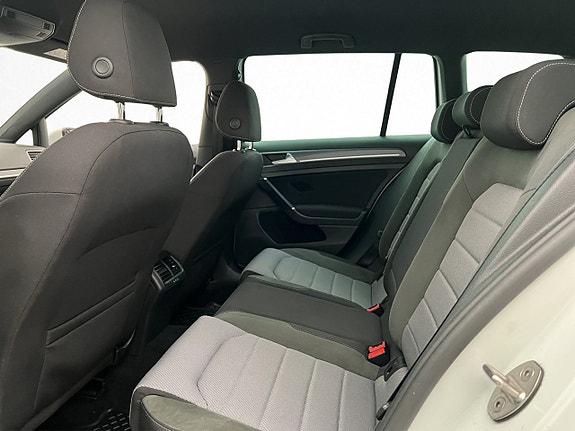 Volkswagen Golf I 21 of 26