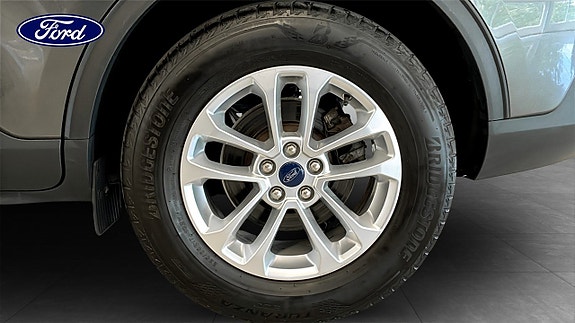 Ford Kuga 9 of 9