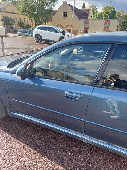 Subaru Legacy 7 of 10