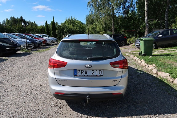 Kia Ceed 4 of 6