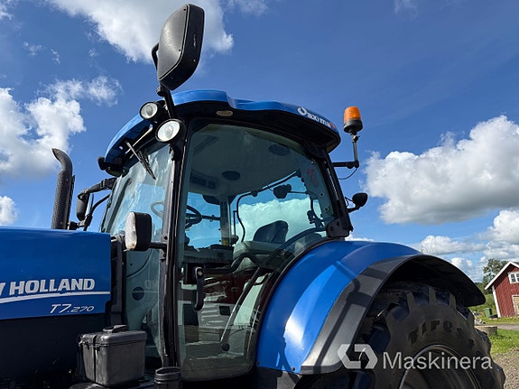 Traktor New Holland T7.270 12 of 27