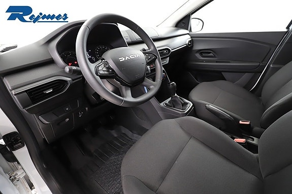 Dacia Sandero 19 of 23