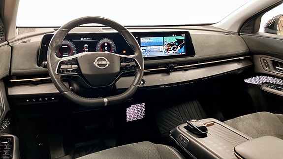 Nissan Ariya 4 of 5