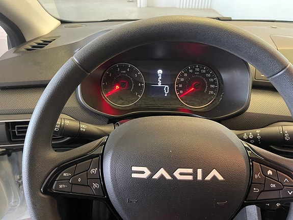 Dacia Sandero 6 of 9