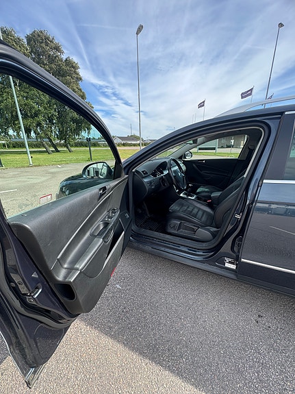 Volkswagen Passat 9 of 10