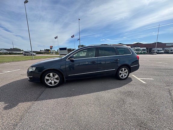 Volkswagen Passat 3 of 10