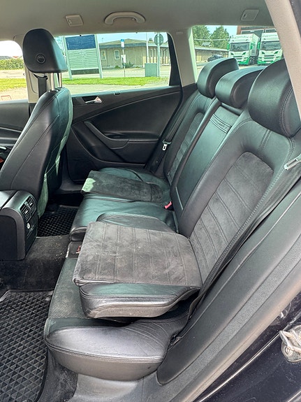 Volkswagen Passat 7 of 10