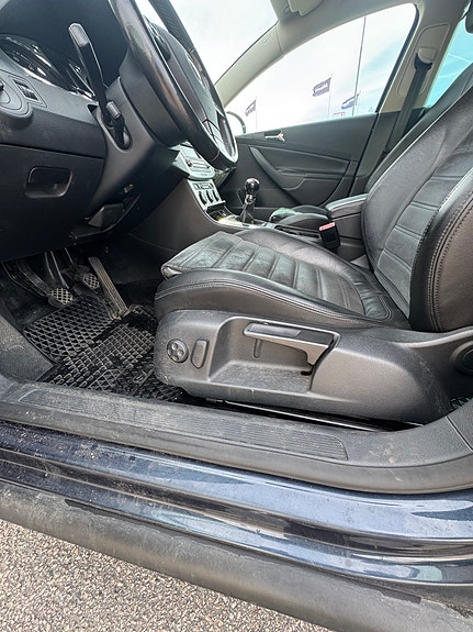 Volkswagen Passat 8 of 10