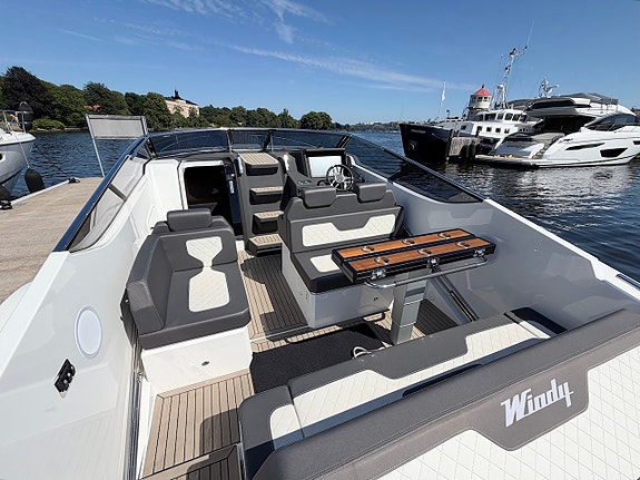 Windy 34 Alizé -2023 | 2 x Volvo Penta D6-440 DPI | 52 knop 5 of 5