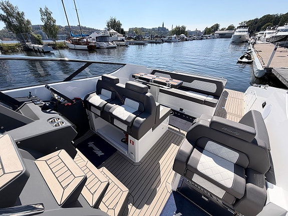 Windy 34 Alizé -2023 | 2 x Volvo Penta D6-440 DPI | 52 knop 3 of 5