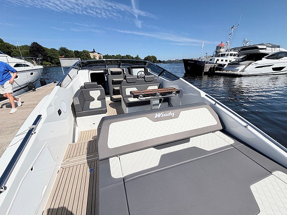 Windy 34 Alizé -2023 | 2 x Volvo Penta D6-440 DPI | 52 knop 4 of 5
