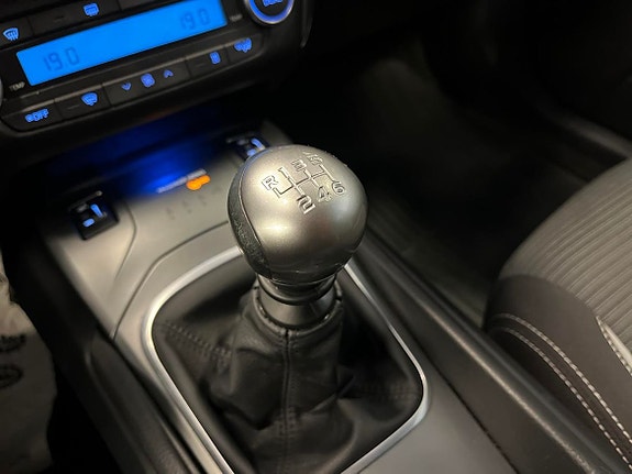 Toyota Avensis 18 of 22