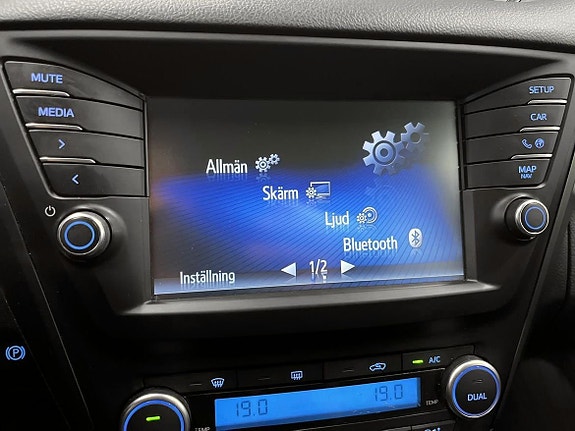 Toyota Avensis 16 of 22
