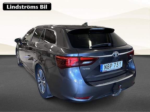 Toyota Avensis 4 of 22