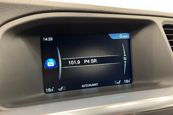 Volvo V60 Cross Country 16 of 27