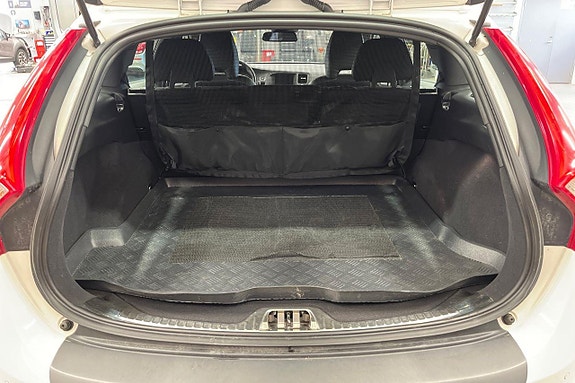 Volvo V60 Cross Country 22 of 27
