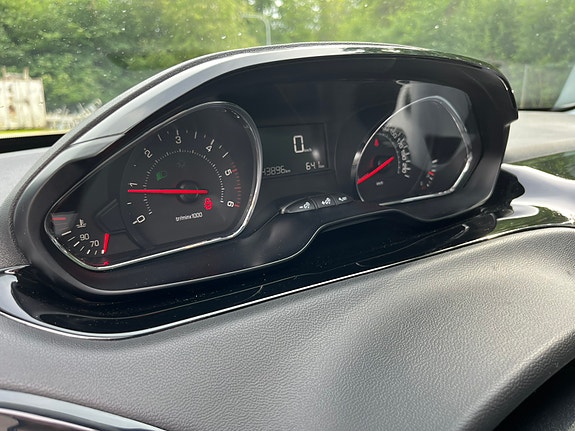 Peugeot 208 5 of 5