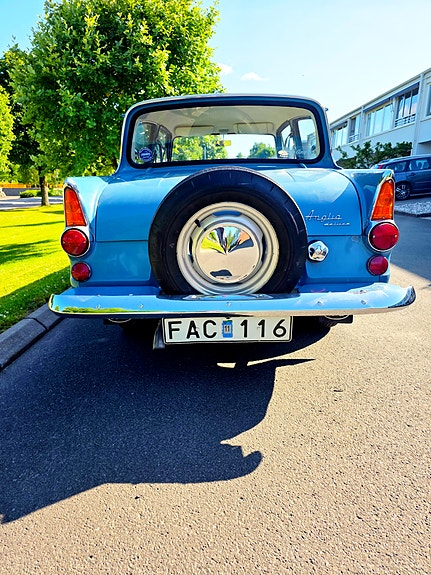 Ford Anglia 2 of 5