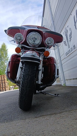 Harley-Davidson Electra Glide Ultra Classic FLHTCUI 7 of 9