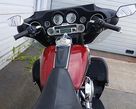 Harley-Davidson Electra Glide Ultra Classic FLHTCUI 5 of 9