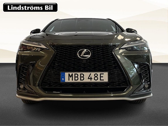 Lexus NX450h+ 9 of 19