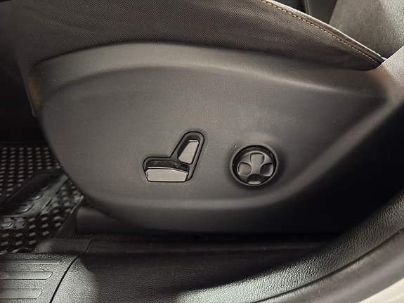 Jeep Cherokee 15 of 21
