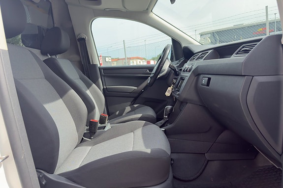 Volkswagen Caddy Maxi 16 of 20