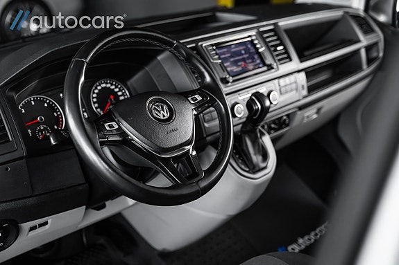 Volkswagen Transporter 15 of 26