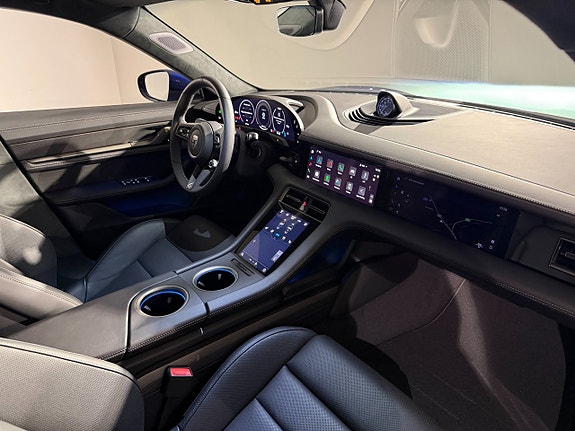 Porsche Taycan Turbo S 12 of 19