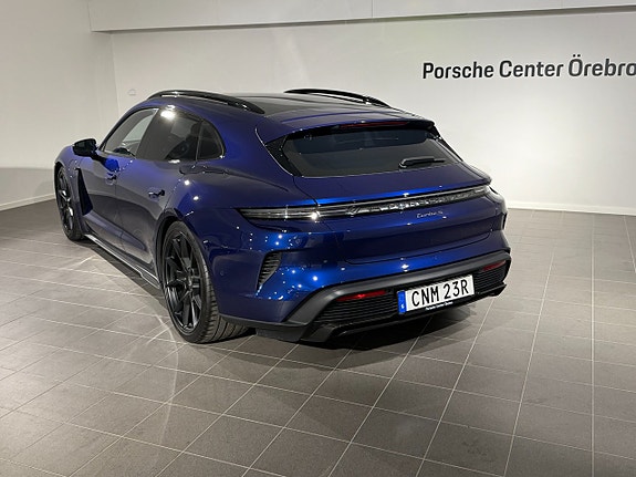 Porsche Taycan Turbo S 6 of 19