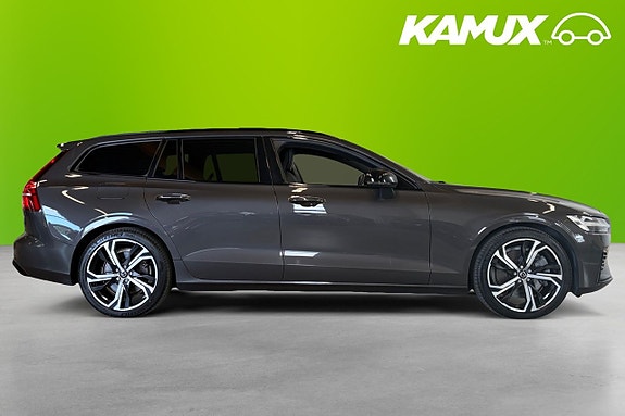 Volvo V60 2 of 21